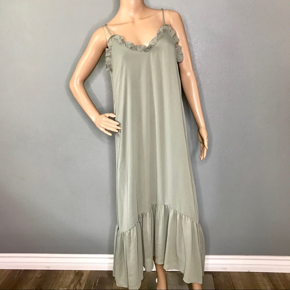 Ruffle maxi dress.